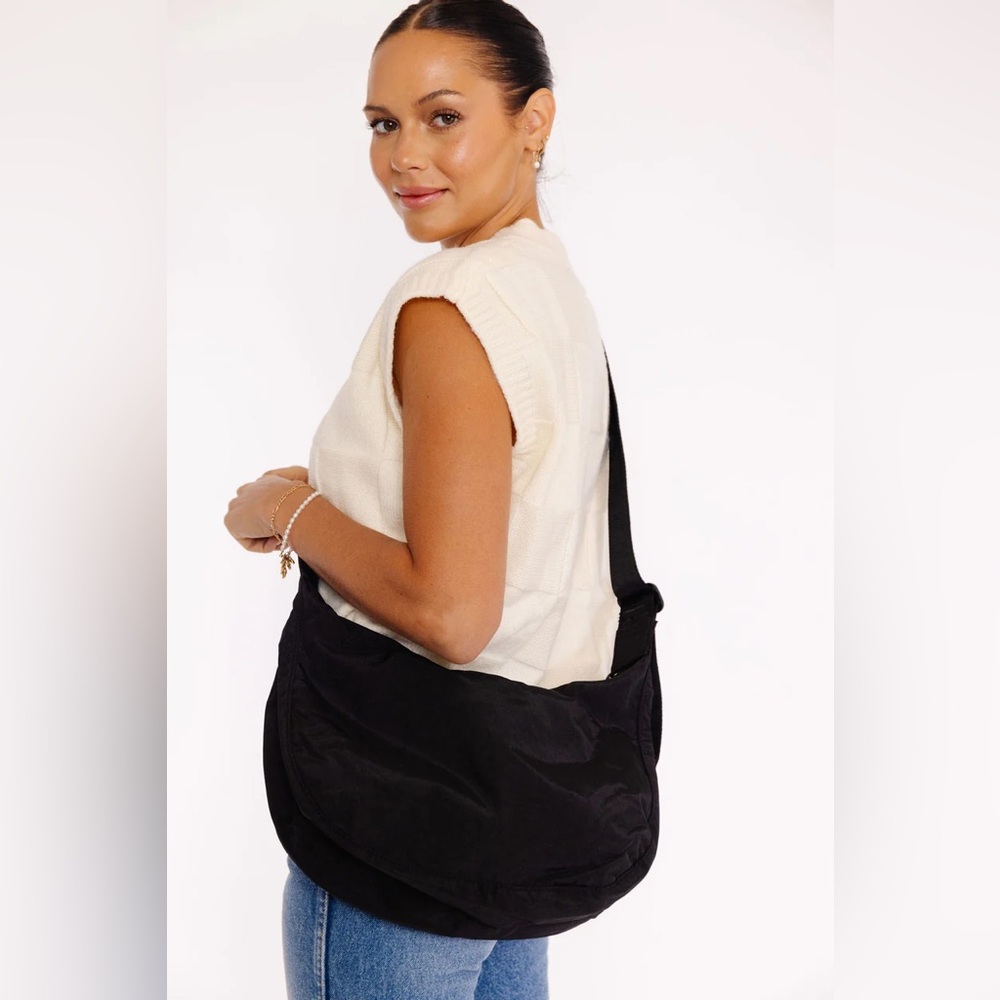 New Black Baggu Medium Nylon Crescent Bag
